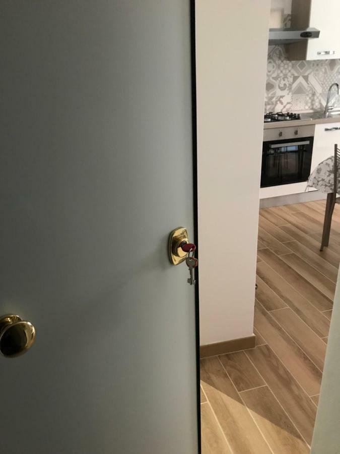 Santa Croce,14 Apartments Болонья Экстерьер фото